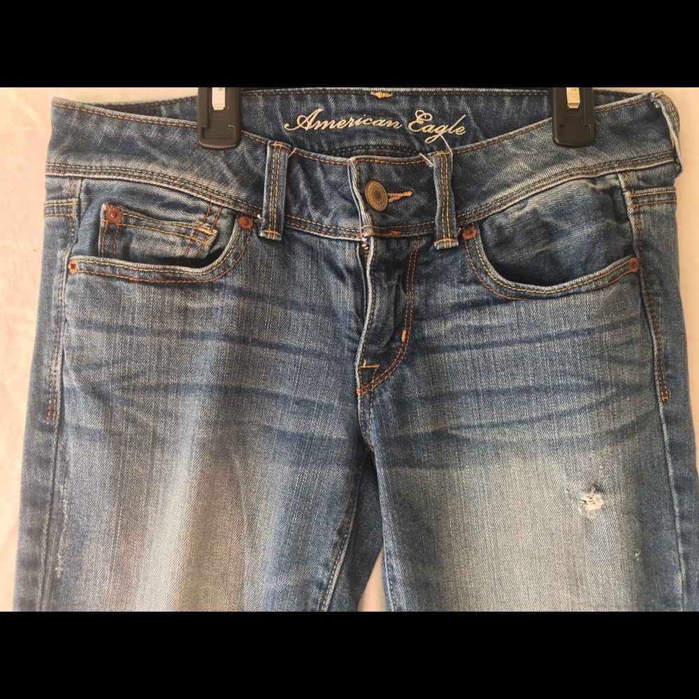 American Eagle slim boot distressed size 6S